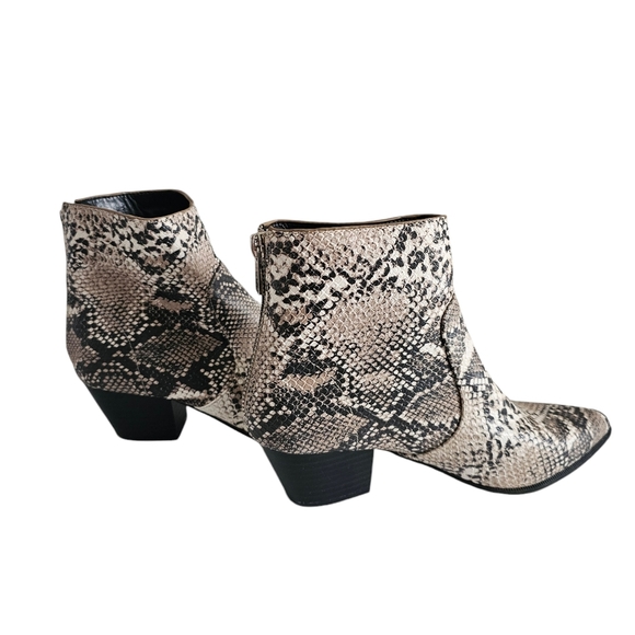 Qupid women's bootie snakeskin black white block heel 7.5 - Picture 2 of 7